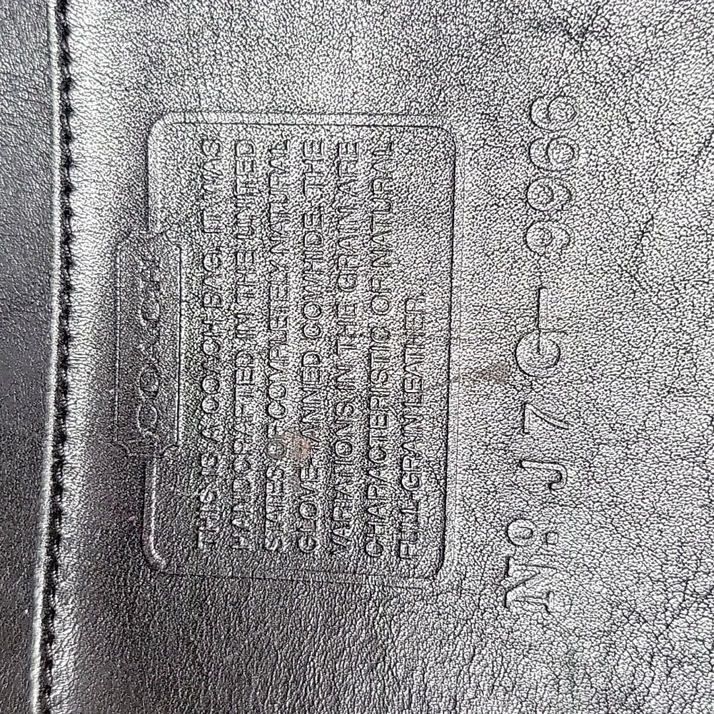 EUC-Vintage Coach ‘Classic Legacy’ 9966 Leather Shoulder Bag w/Brass Hardware - Picture 9 of 10
